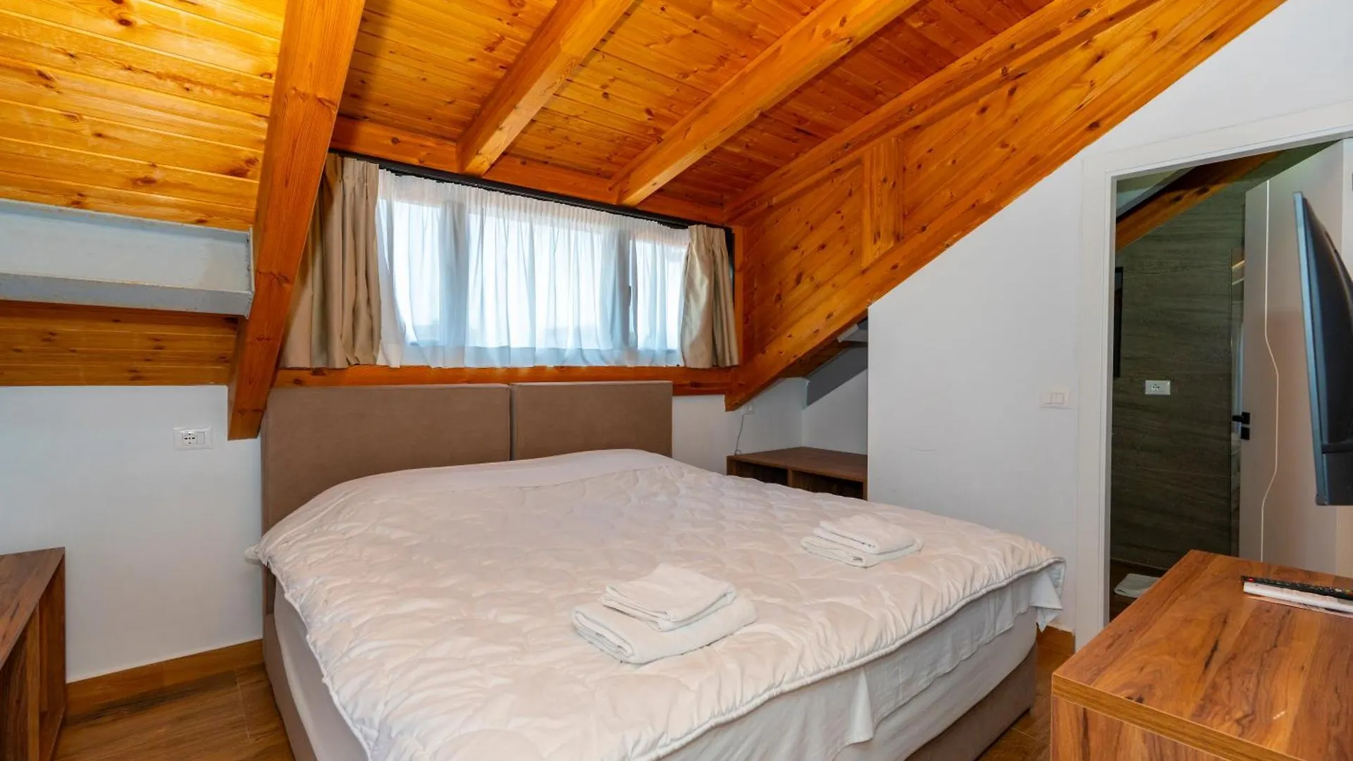 Gjuhadoli Hotel Restaurant Shkodër